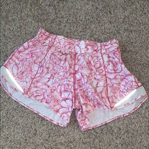 Lululemon hotty hot short